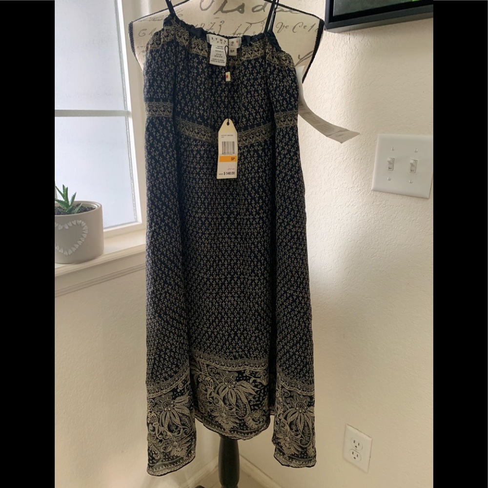 NWT Beautiful and fresh dress